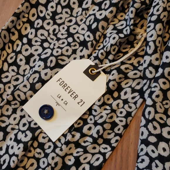 Forever 21 Printed Blouse - Picture 5 of 5